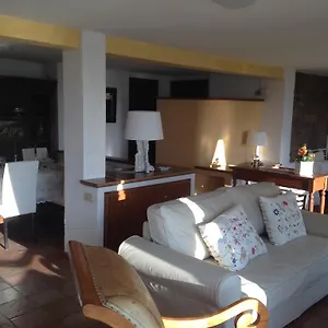 Apartment Casa Lella, Roe
